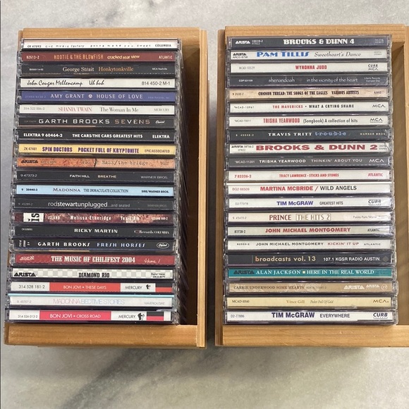 Collection of Music CDs - Picture 1 of 5